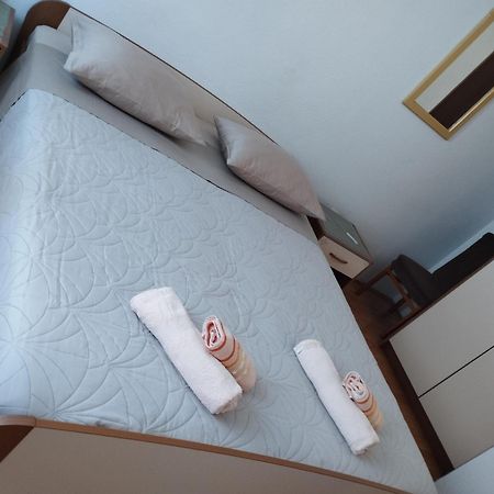 Guest House Gracijana Makarska Exterior photo