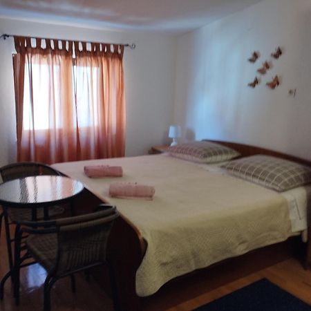 Guest House Gracijana Makarska Exterior photo