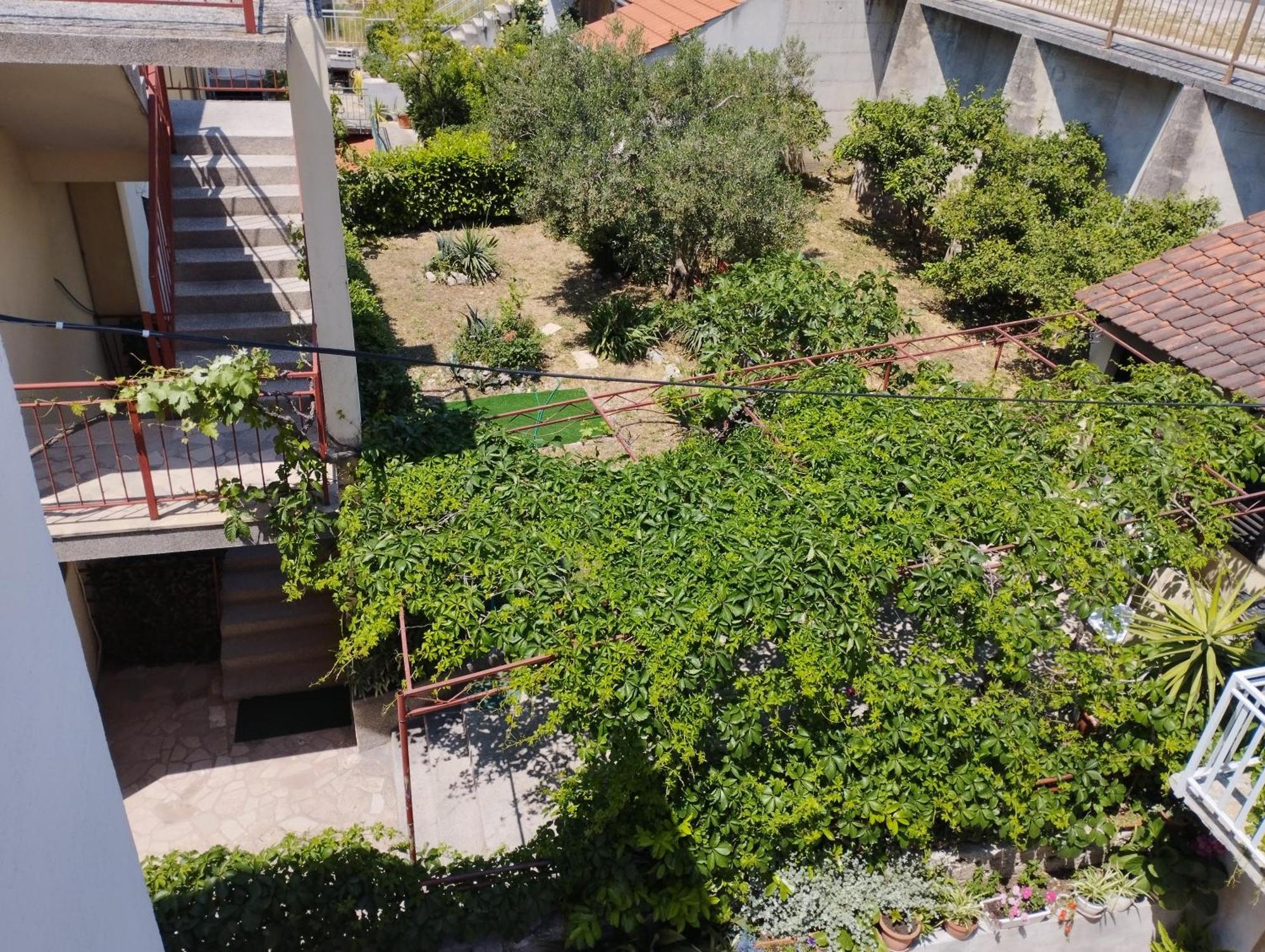 Guest House Gracijana Makarska Exterior photo